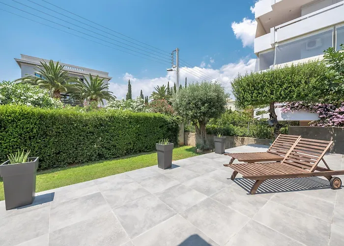 Garden Villa Glyfada