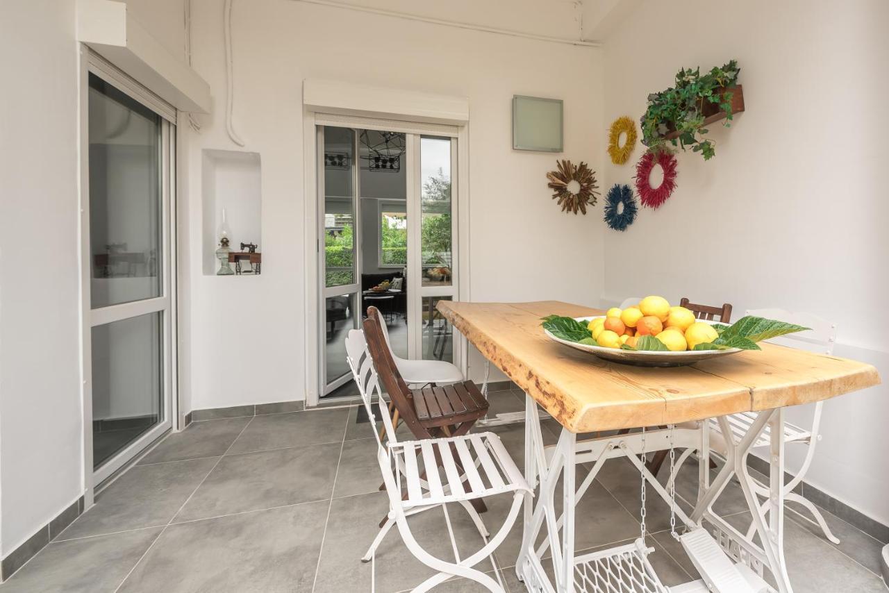 Villa Garden Glyfada Athens